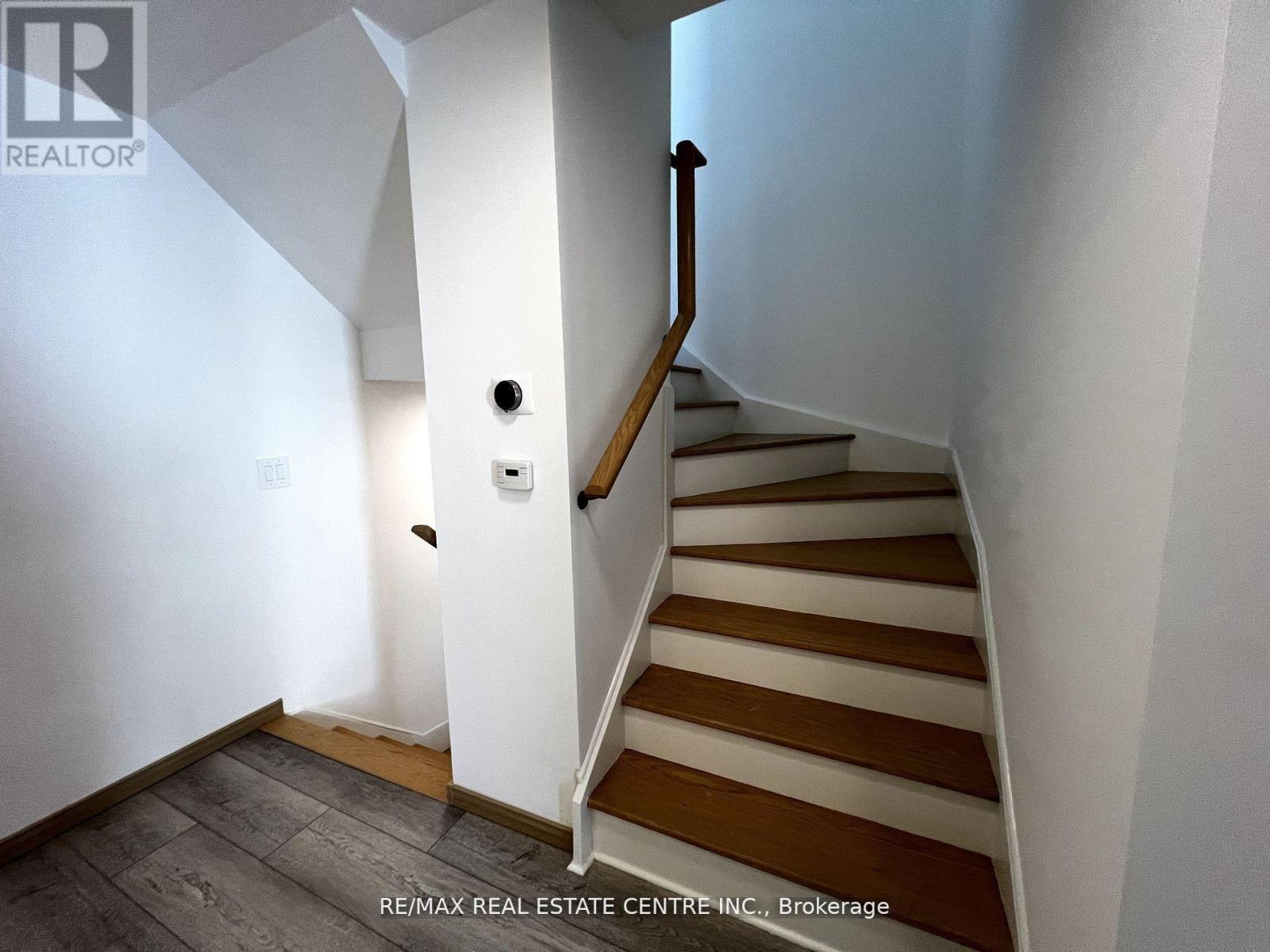 #307 3425 SHEPPARD AVENUE E - 17