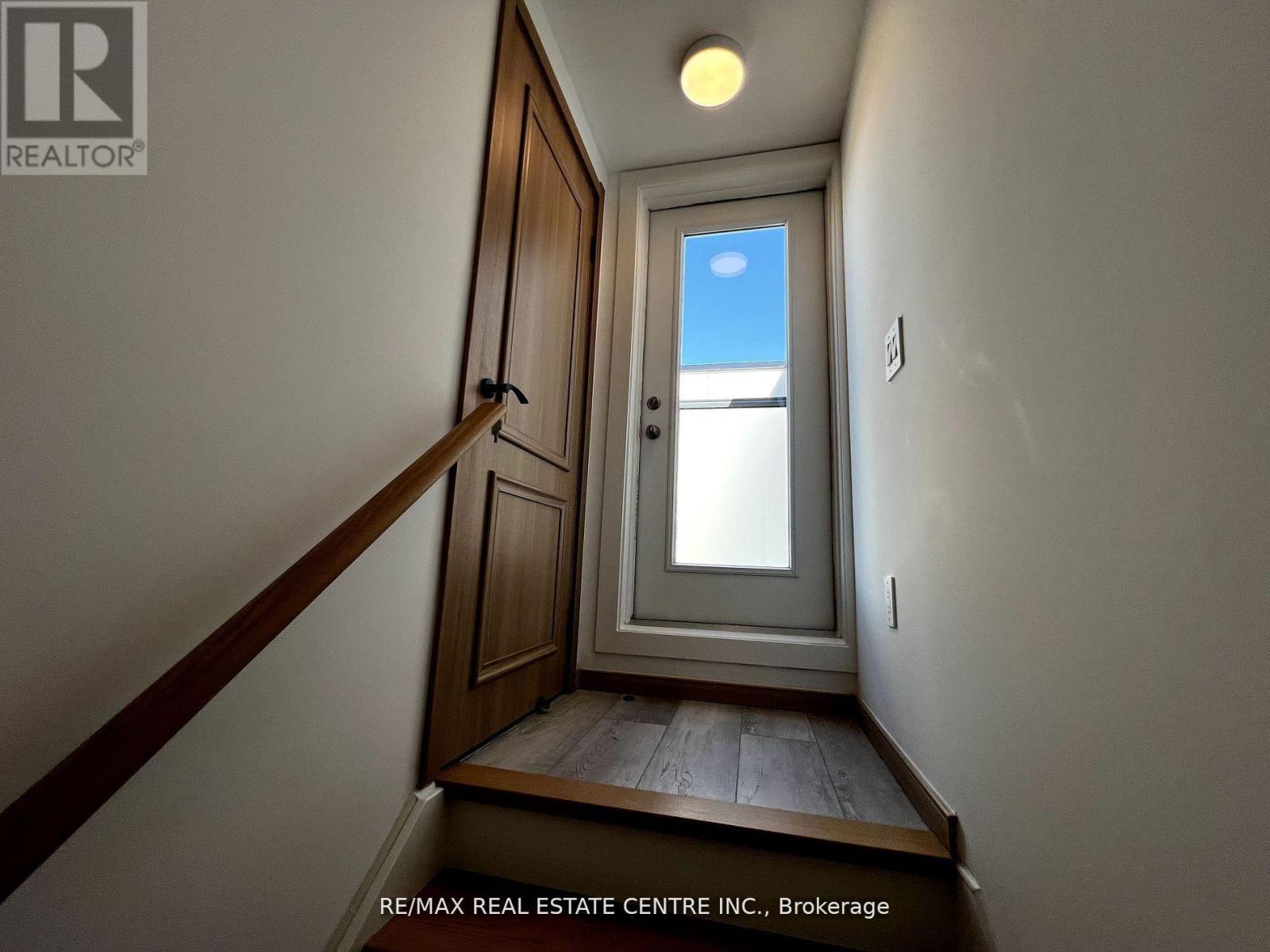 #307 3425 SHEPPARD AVENUE E - 20
