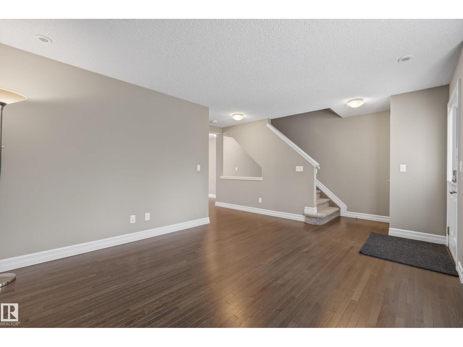 #53 3625 144 AV NW - 10