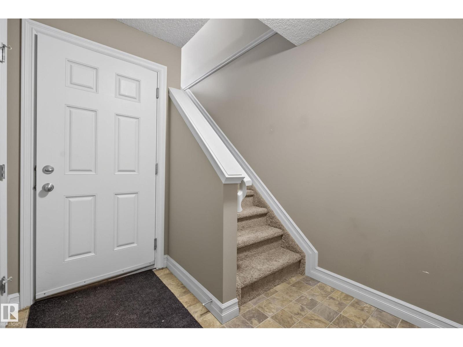 #53 3625 144 AV NW - 34