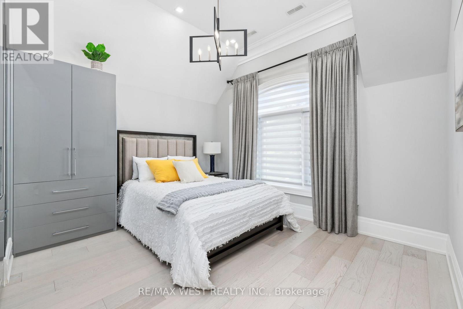 62 SHERWOOD FOREST DRIVE - Image 13