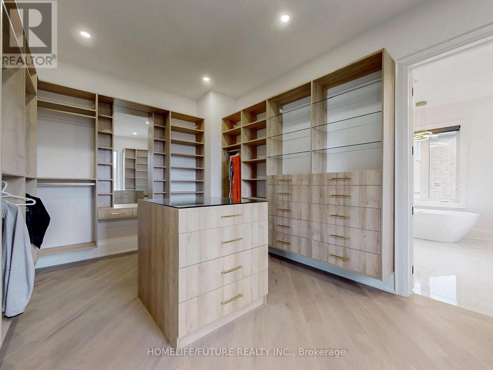 9 PLEASANT VALLEY DRIVE - 22
