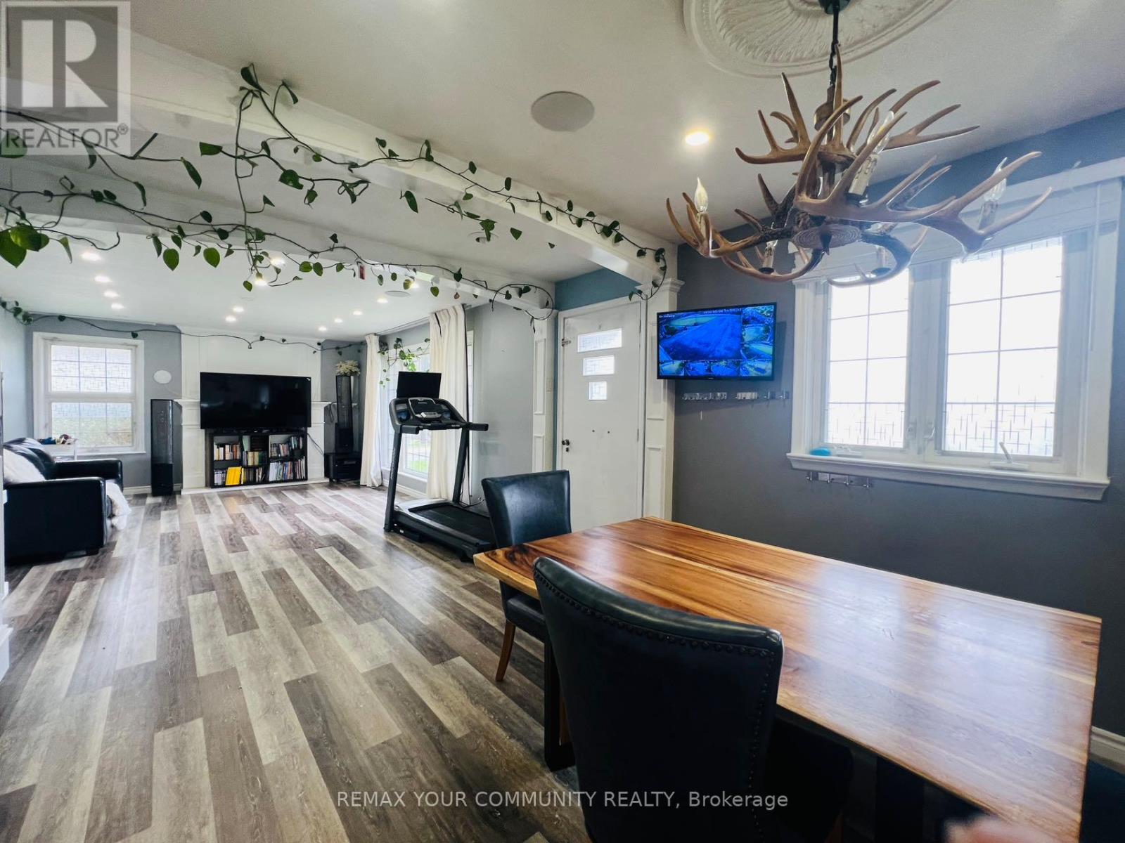 211 JAMES STREET - 6
