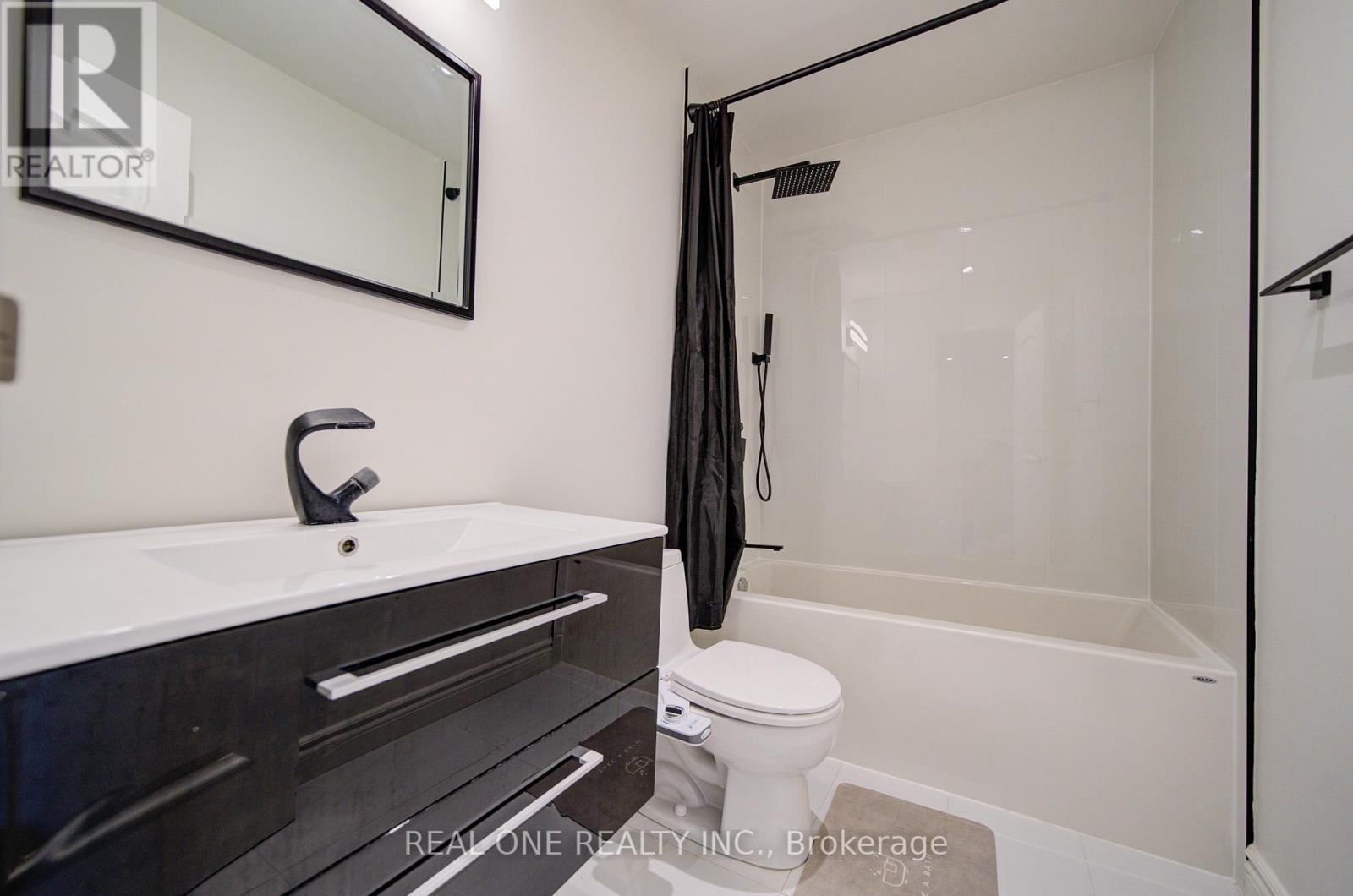 #30 1606 LANCASTER DRIVE - 35