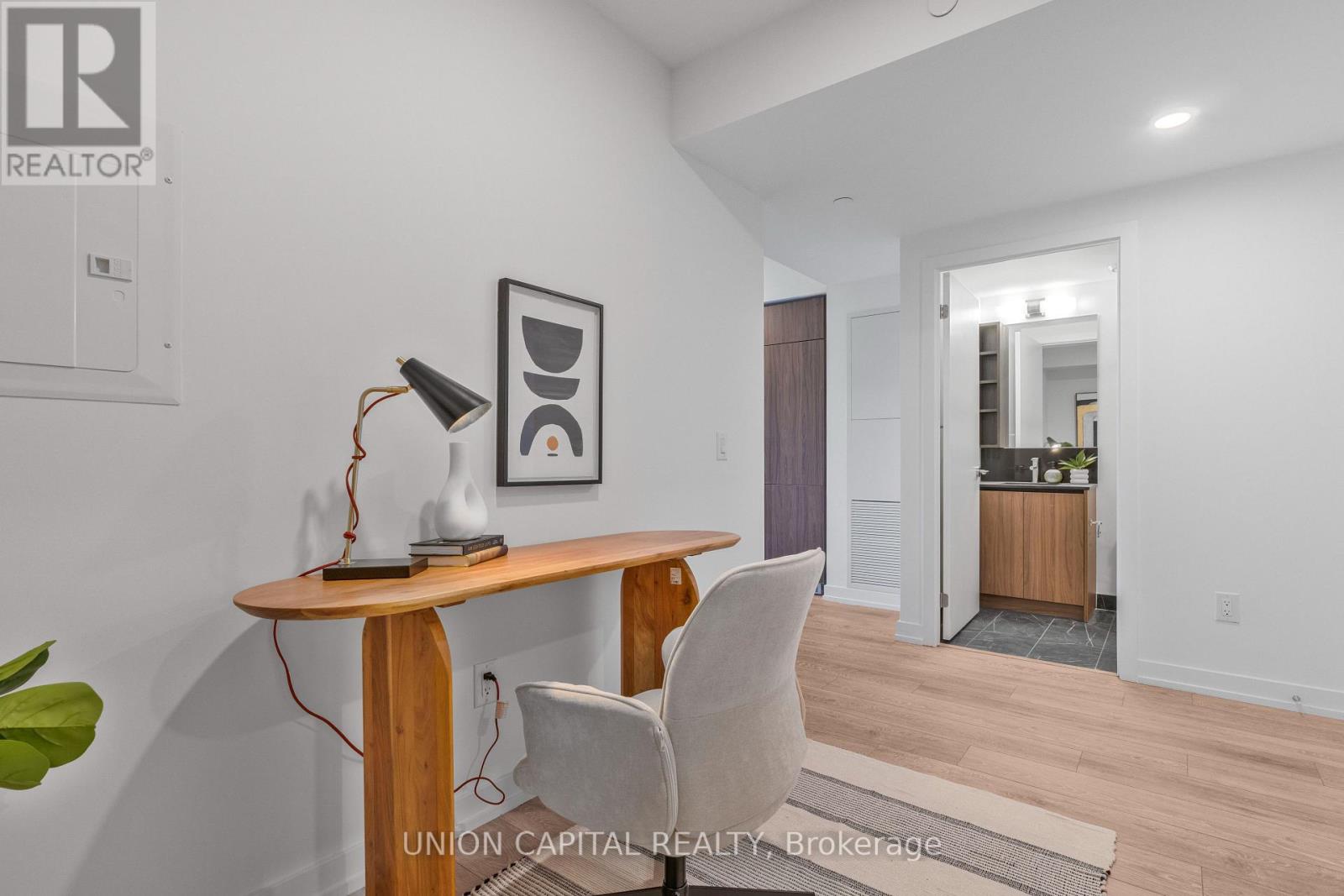 #635 1100 SHEPPARD AVENUE W - 11