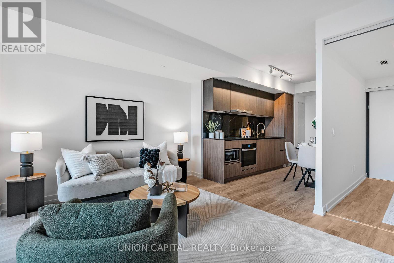#635 1100 SHEPPARD AVENUE W - 3