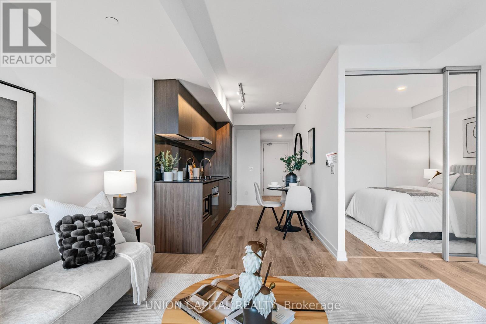 #635 1100 SHEPPARD AVENUE W - 5
