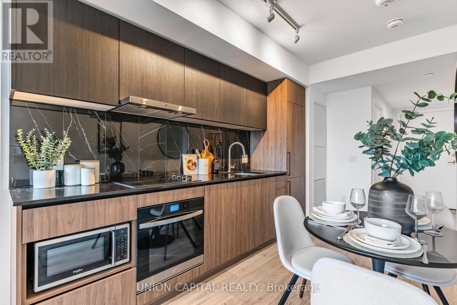 #635 1100 SHEPPARD AVENUE W - 6