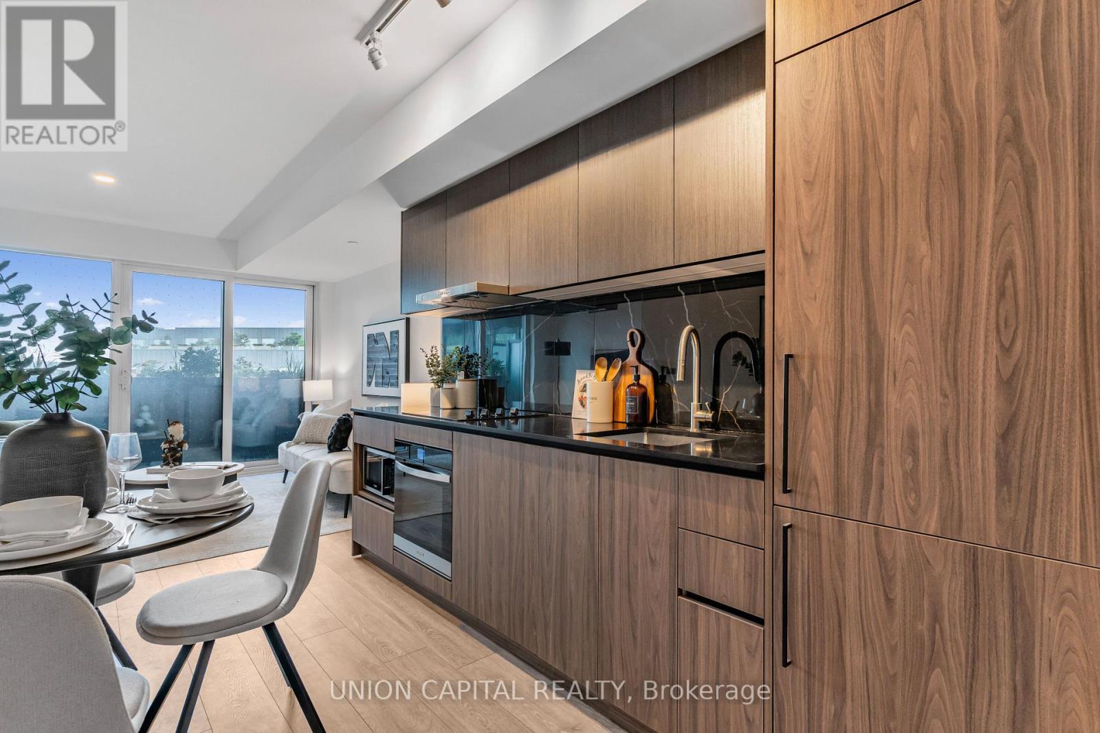 #635 1100 SHEPPARD AVENUE W - 7