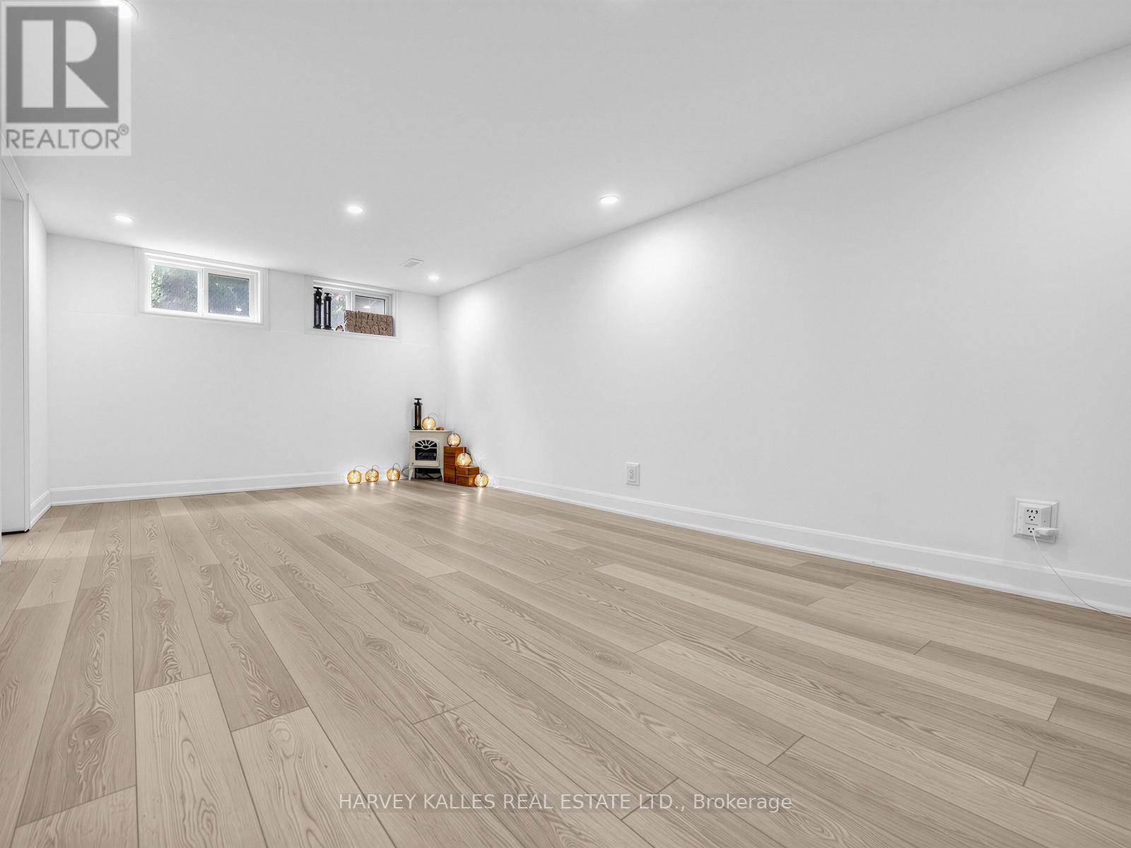 1228 PALLATINE DRIVE - 29