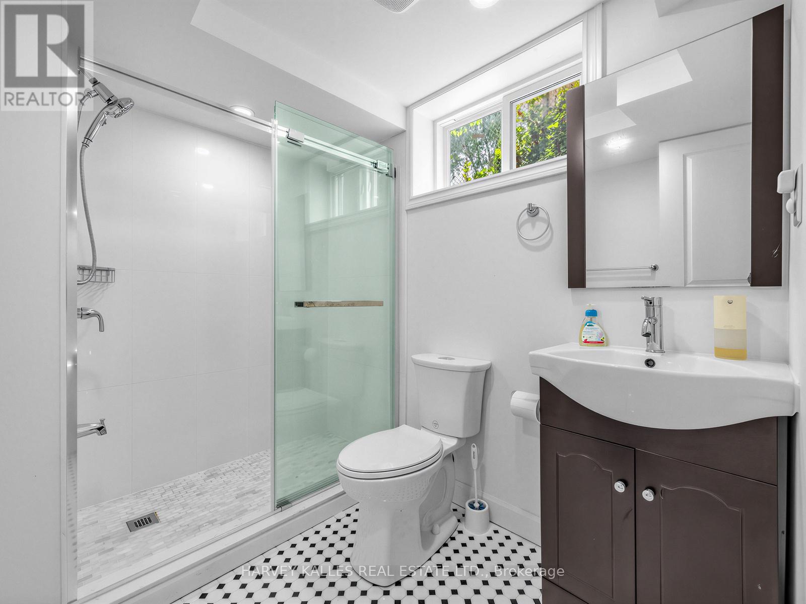 1228 PALLATINE DRIVE - 31
