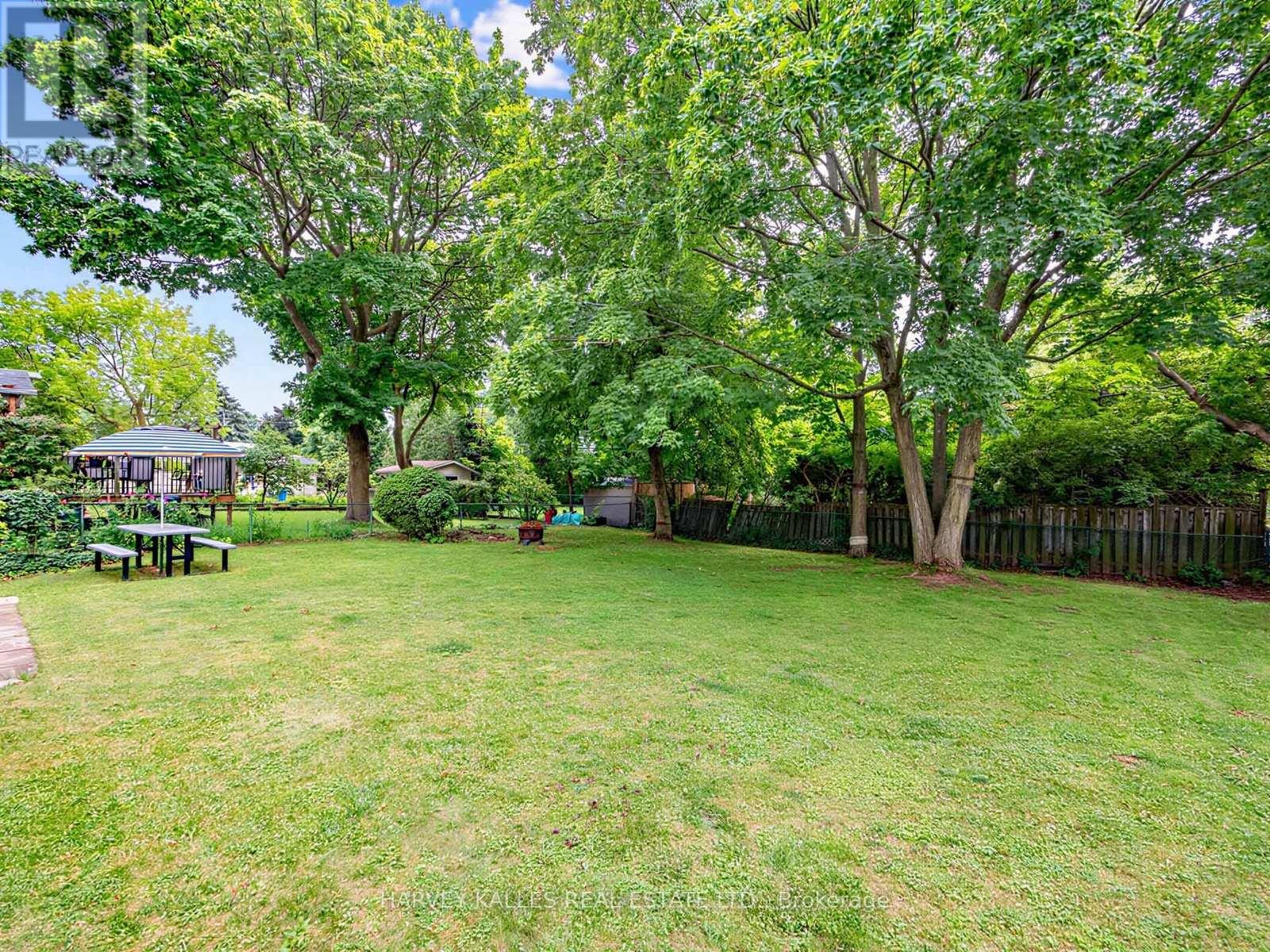 1228 PALLATINE DRIVE - 34