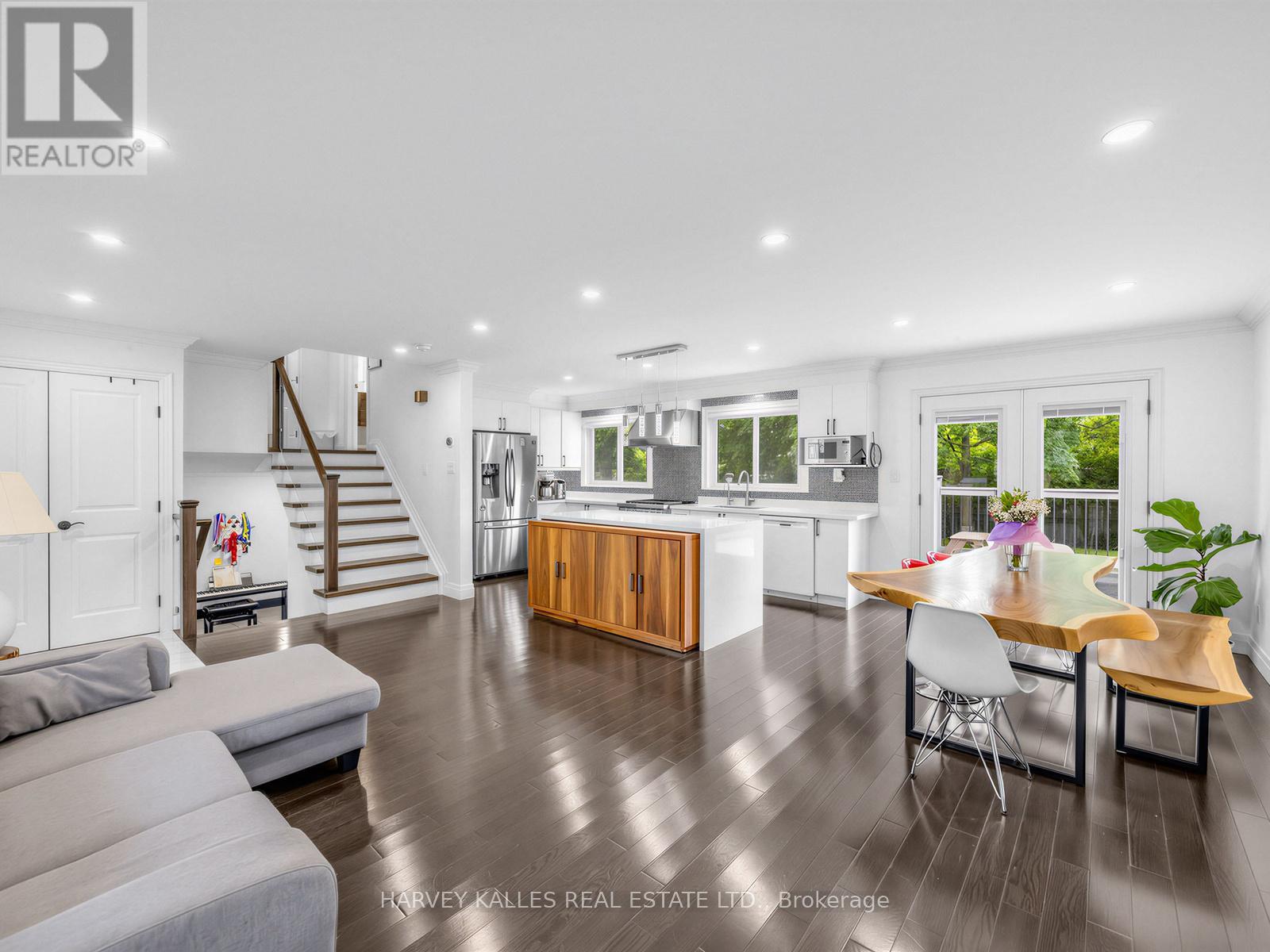 1228 PALLATINE DRIVE - 9