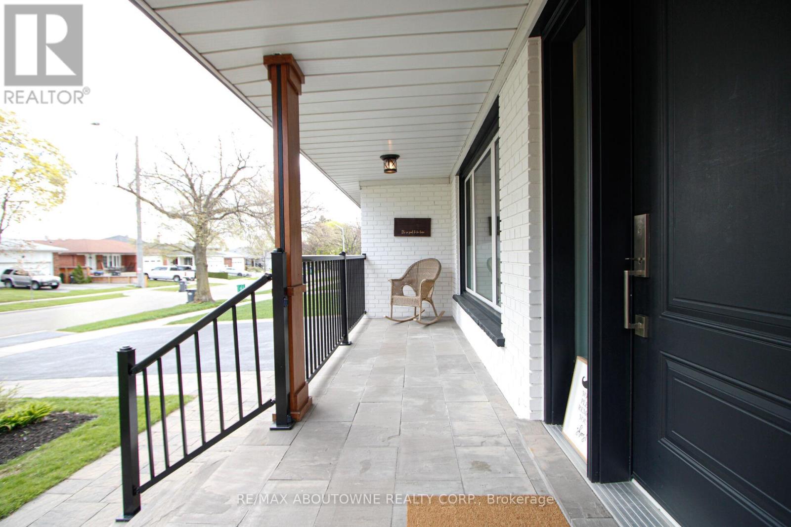 3302 CARDROSS ROAD - 2