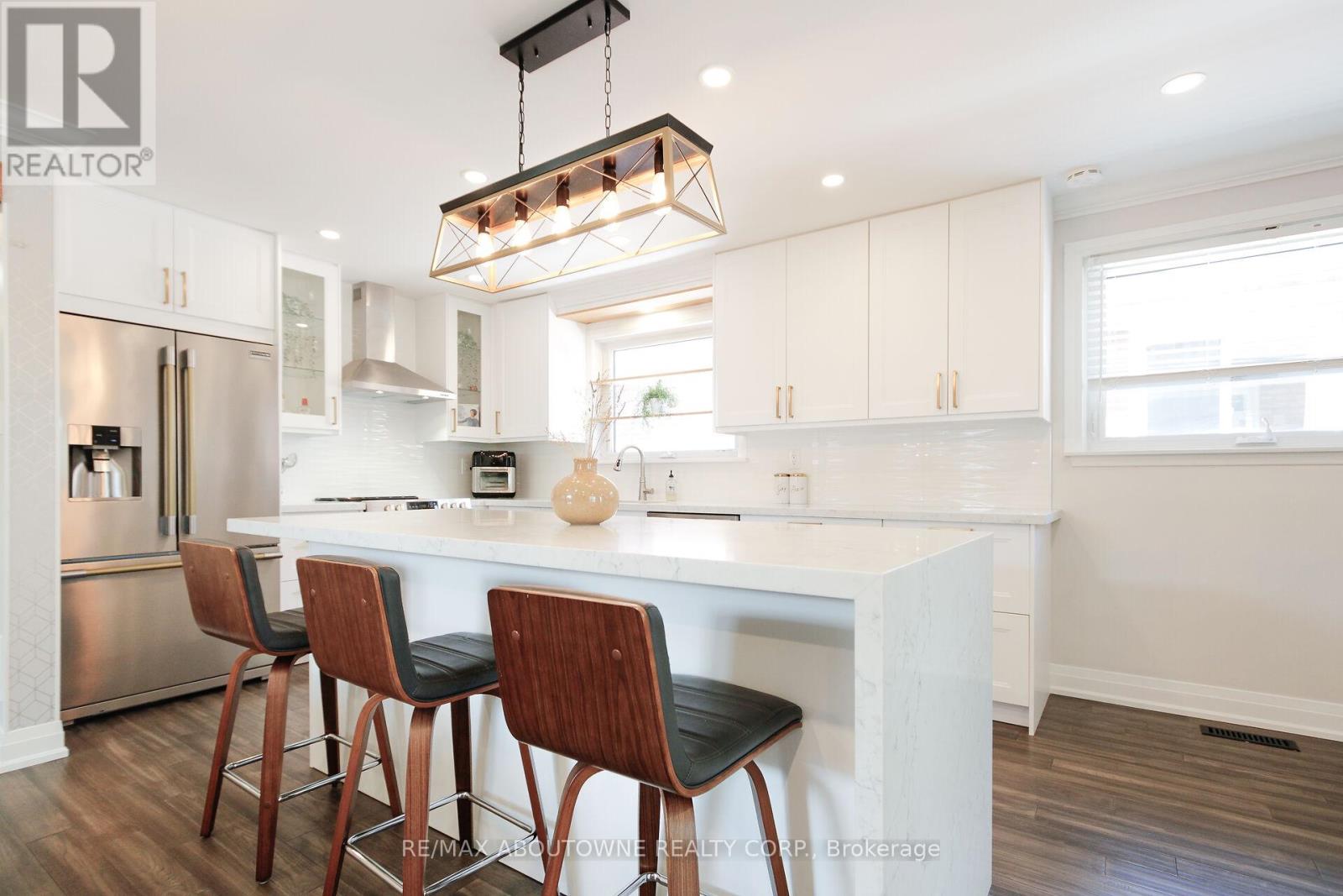 3302 CARDROSS ROAD - 8