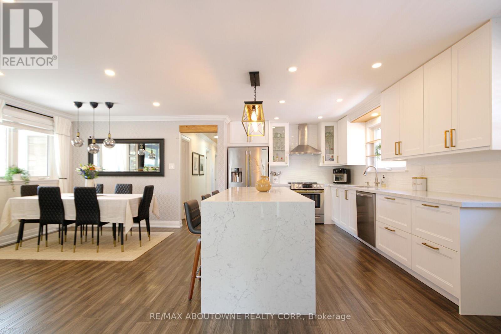 3302 CARDROSS ROAD - 9