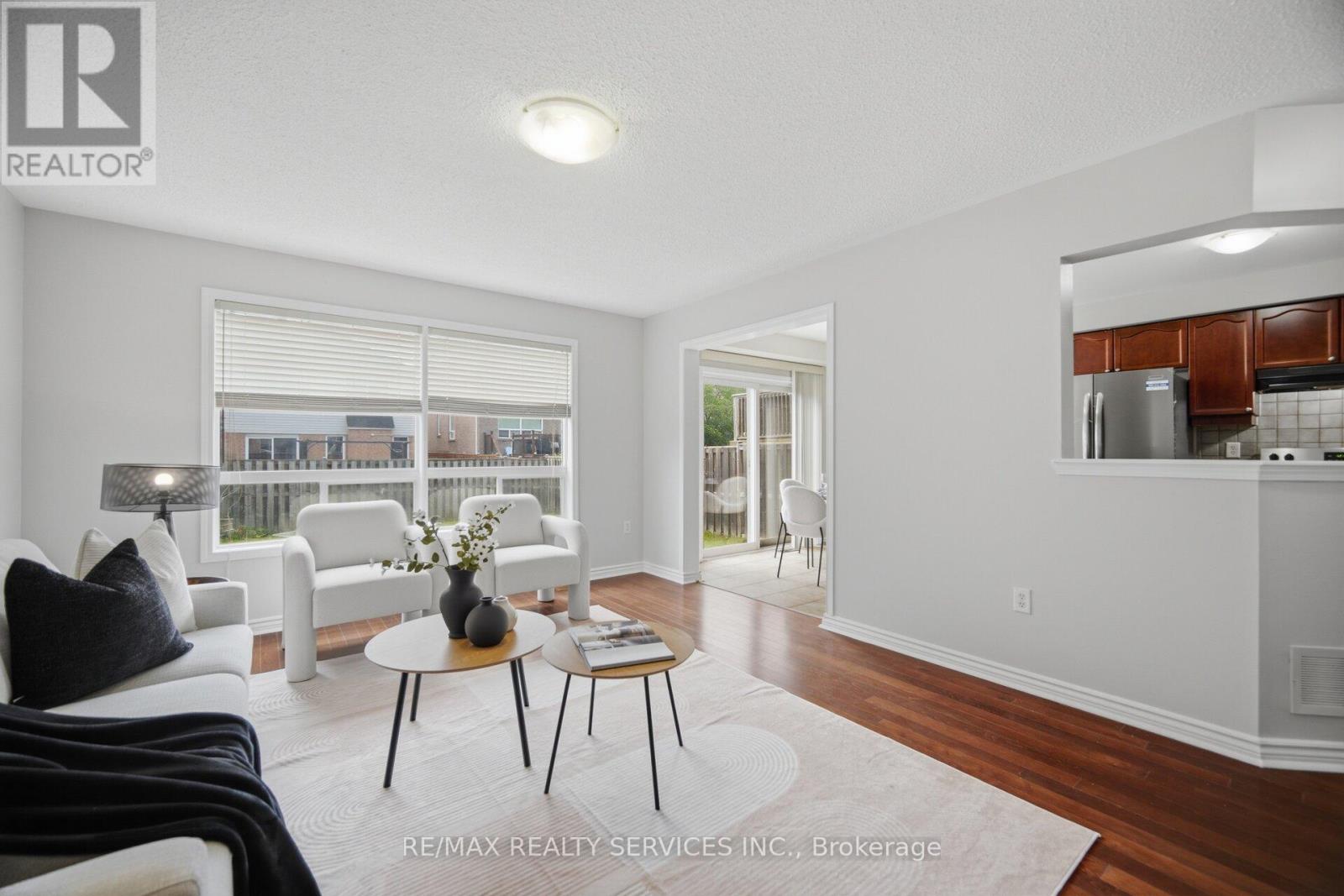 9 OLLIE AVENUE - 11