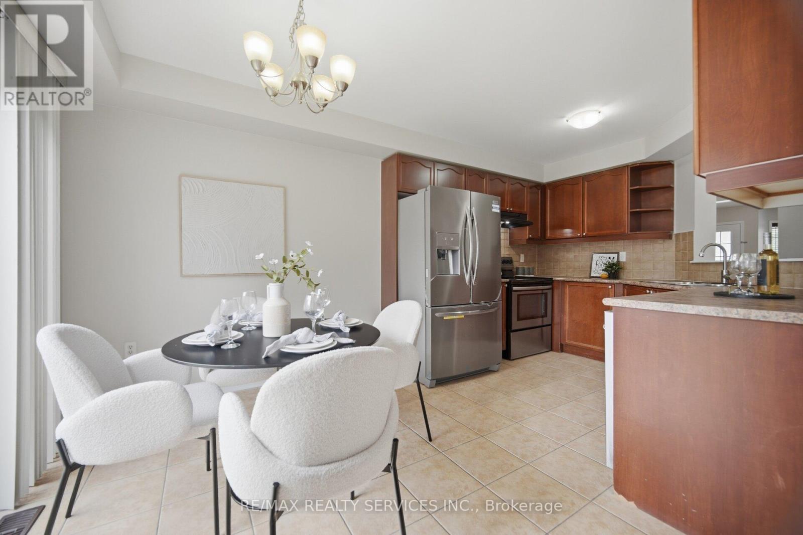 9 OLLIE AVENUE - 14