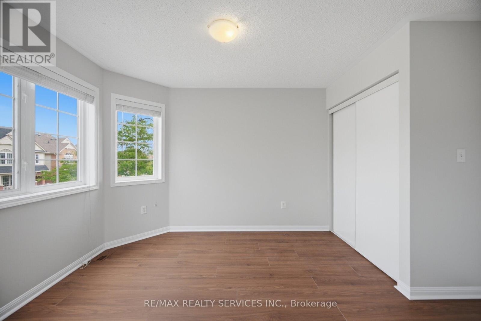 9 OLLIE AVENUE - 31