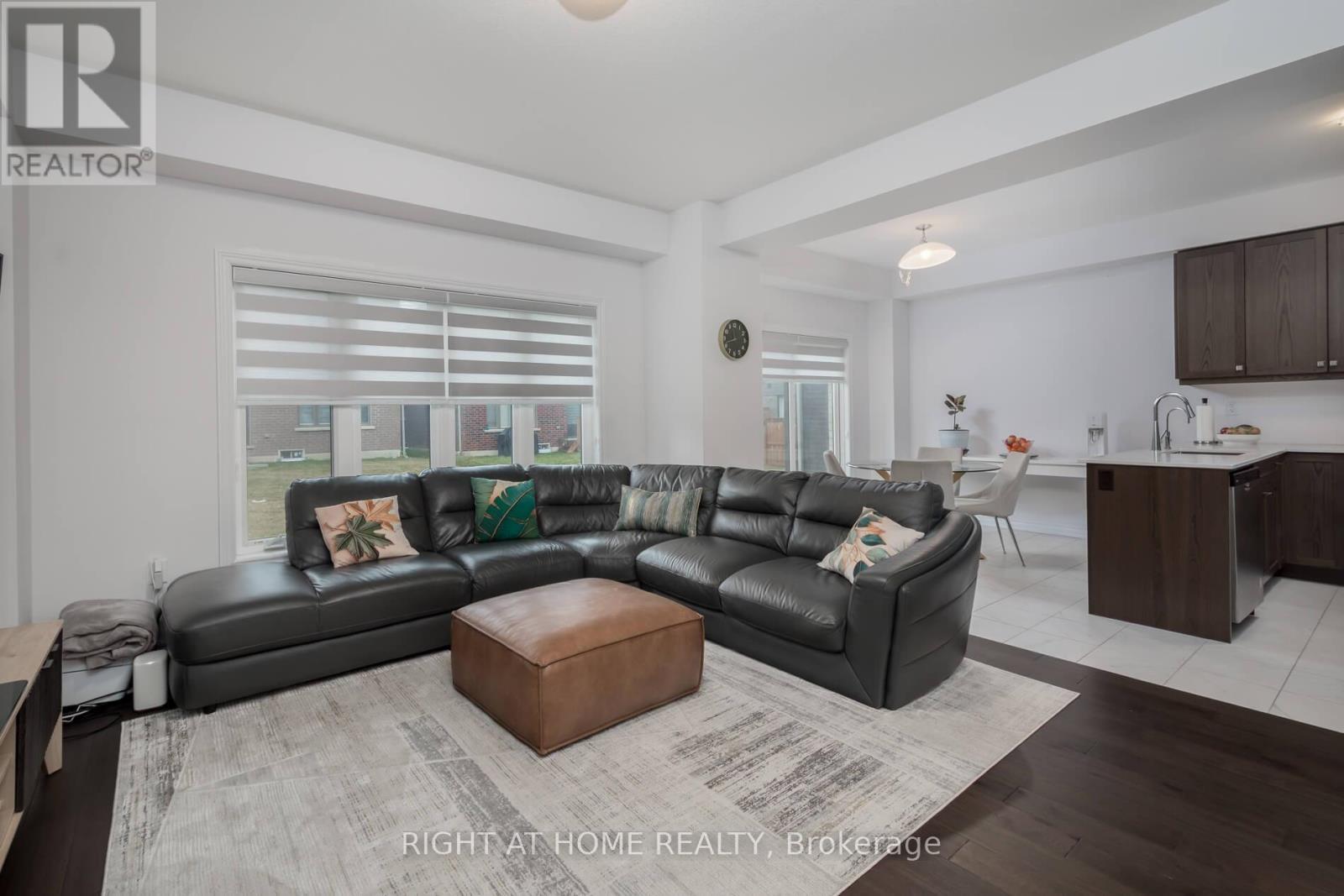 3-bedroom home for sale at 6 BRODDY AVENUE, Brantford ON · photo 11 of 37