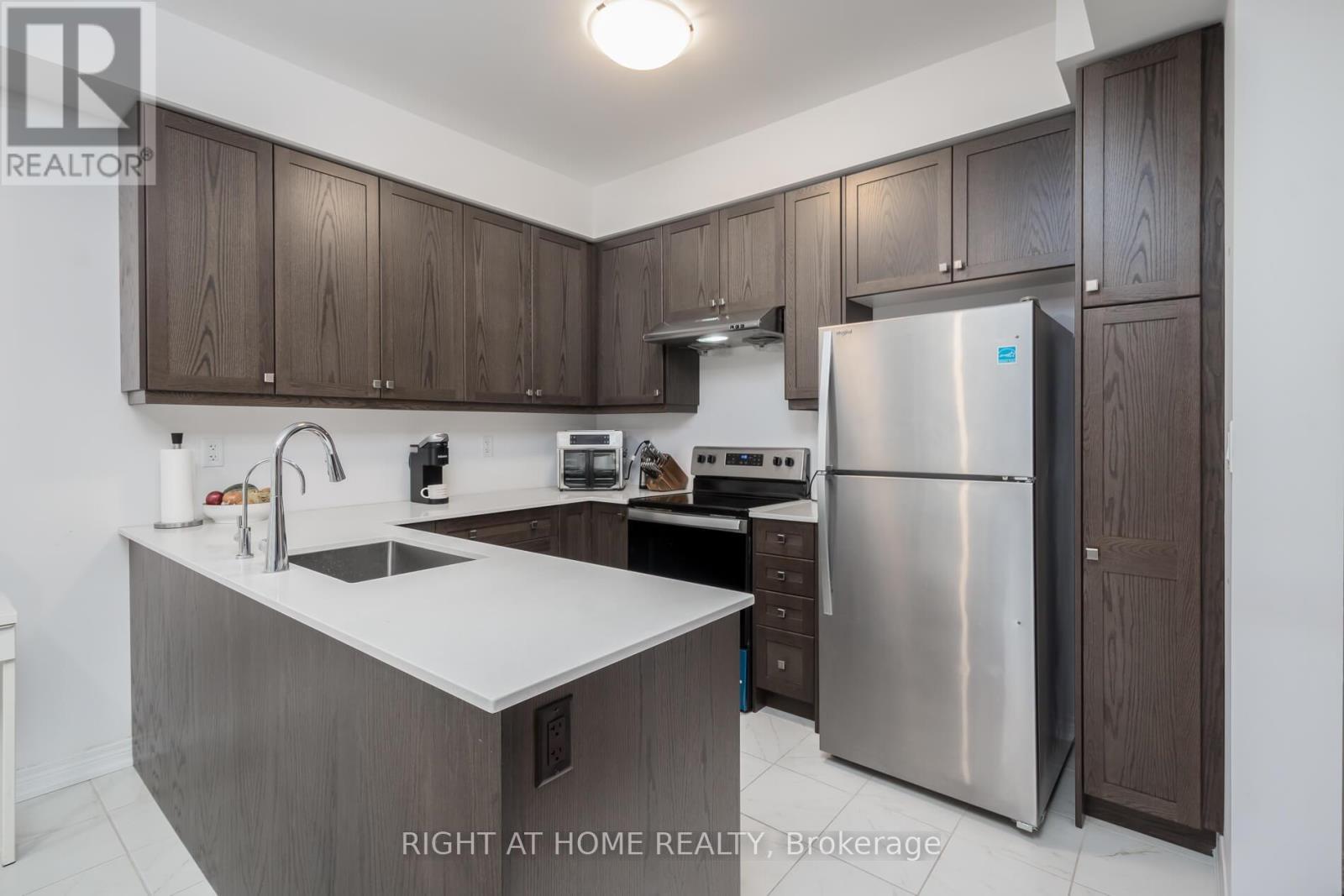 3-bedroom home for sale at 6 BRODDY AVENUE, Brantford ON · photo 17 of 37