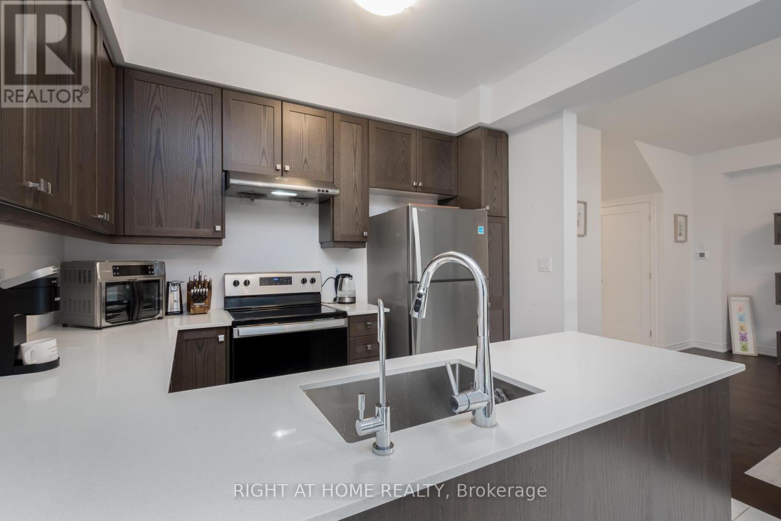 3-bedroom home for sale at 6 BRODDY AVENUE, Brantford ON · photo 19 of 37