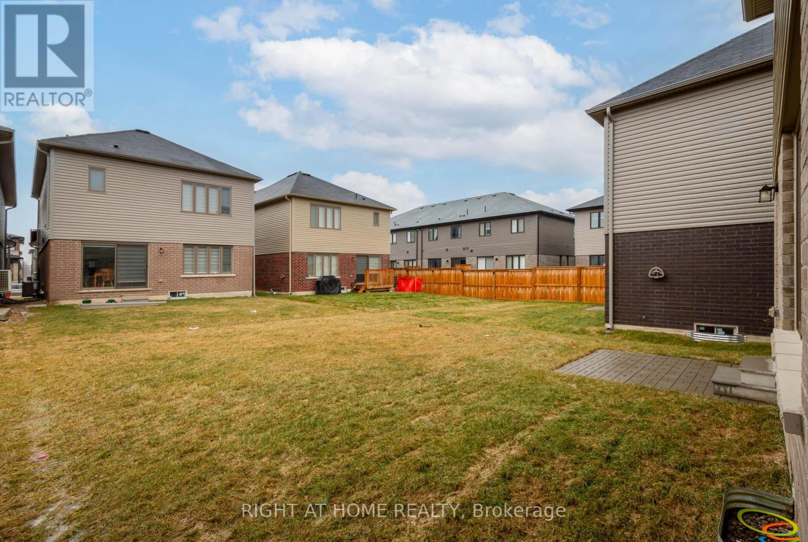 3-bedroom home for sale at 6 BRODDY AVENUE, Brantford ON · photo 33 of 37