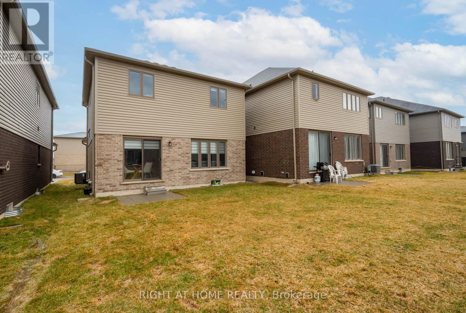 3-bedroom home for sale at 6 BRODDY AVENUE, Brantford ON · photo 35 of 37