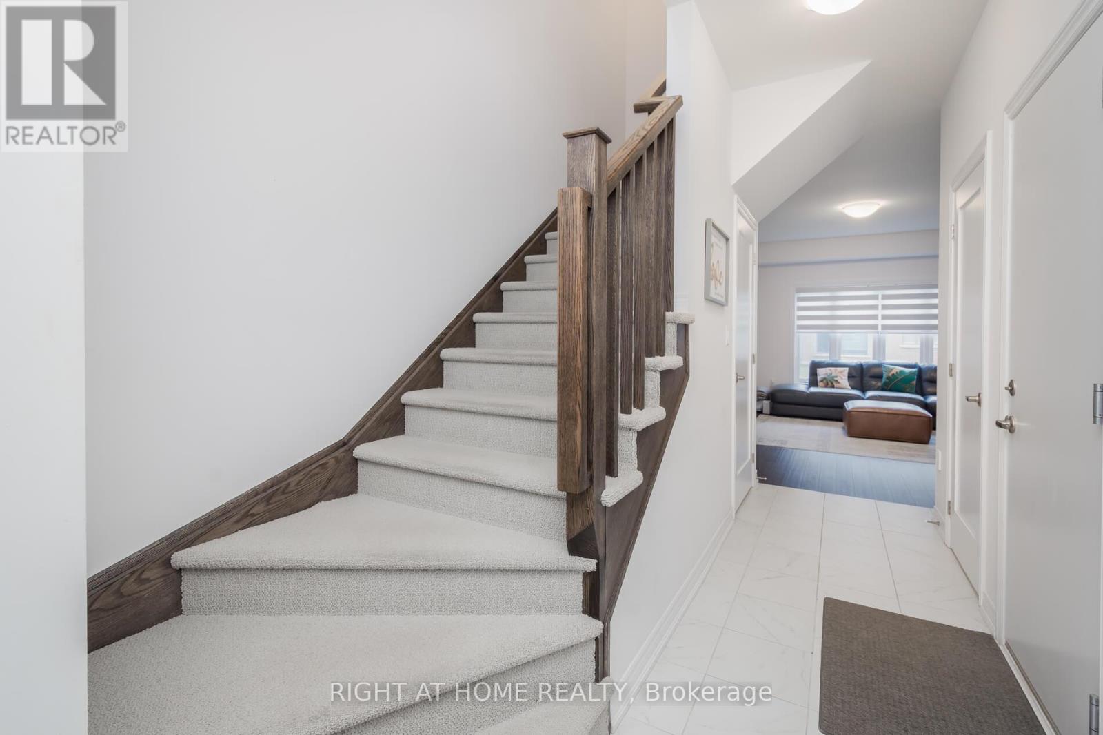 3-bedroom home for sale at 6 BRODDY AVENUE, Brantford ON · photo 6 of 37