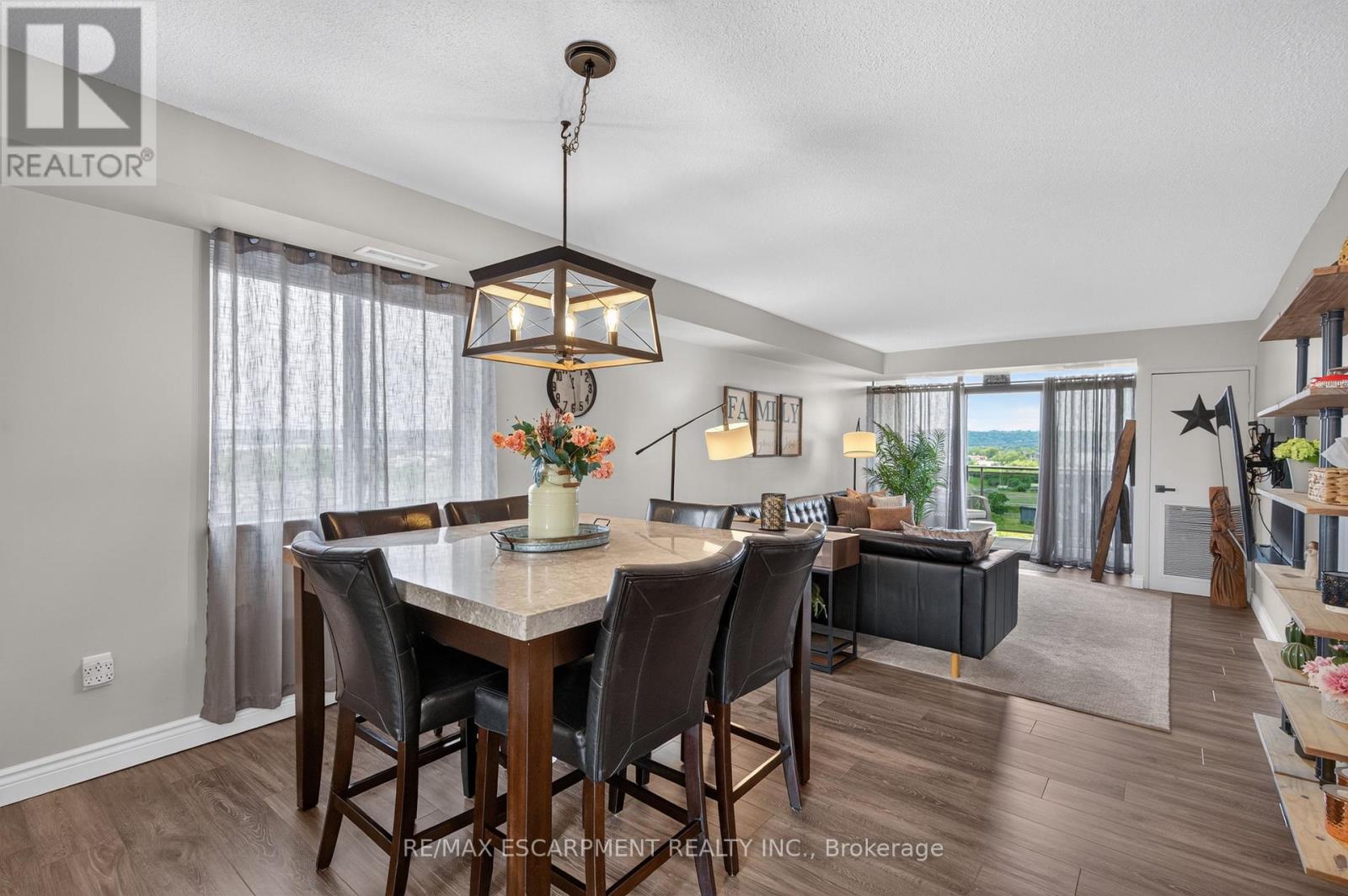 #703 301 FRANCES AVENUE - 14