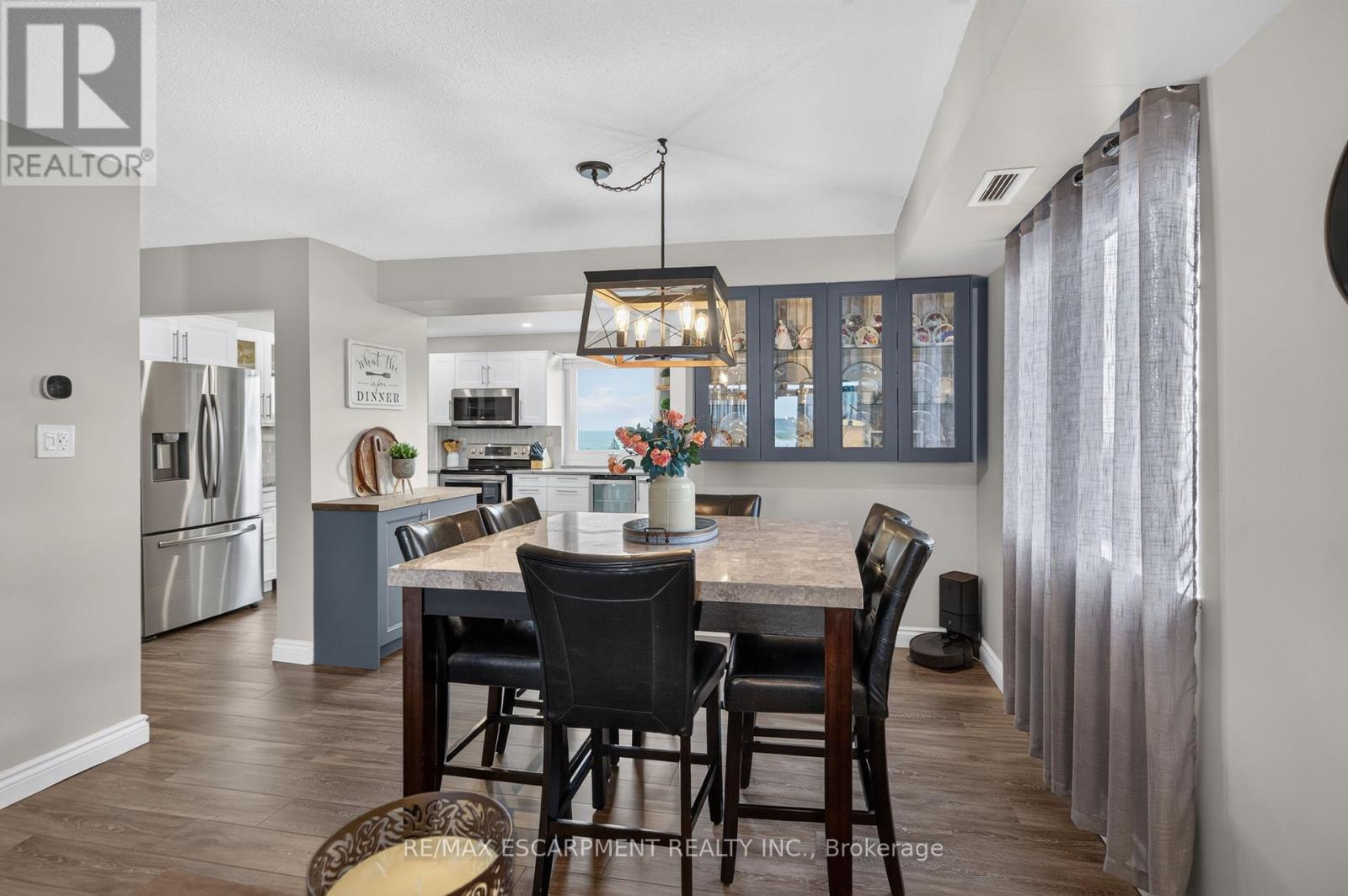 #703 301 FRANCES AVENUE - 16