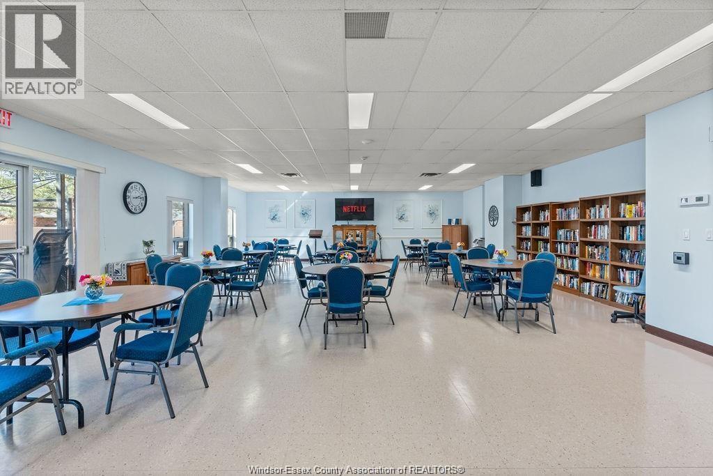 #702 3855 SOUTHWINDS DRIVE - Image 12