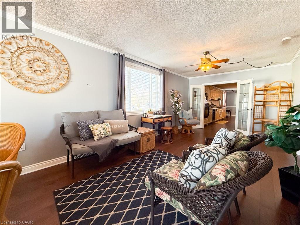 2 SUNSET Drive - Image 21