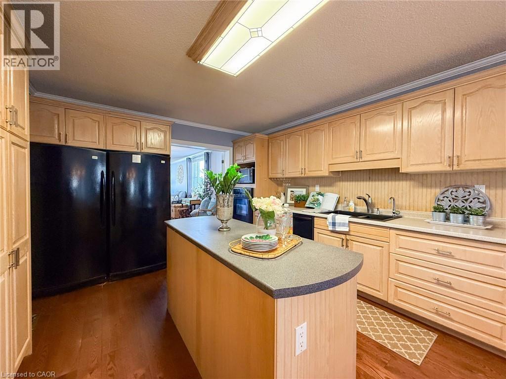 2 SUNSET Drive - Image 18