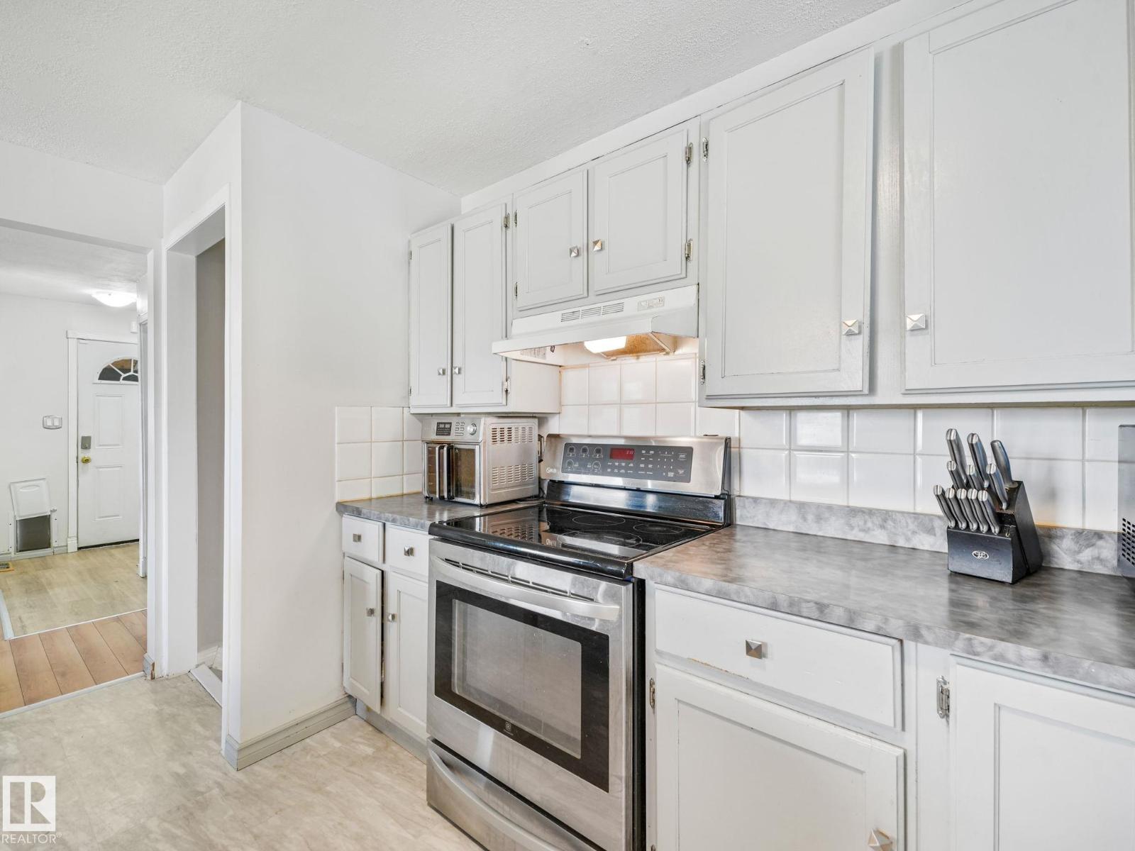 164 WARWICK RD NW - 12