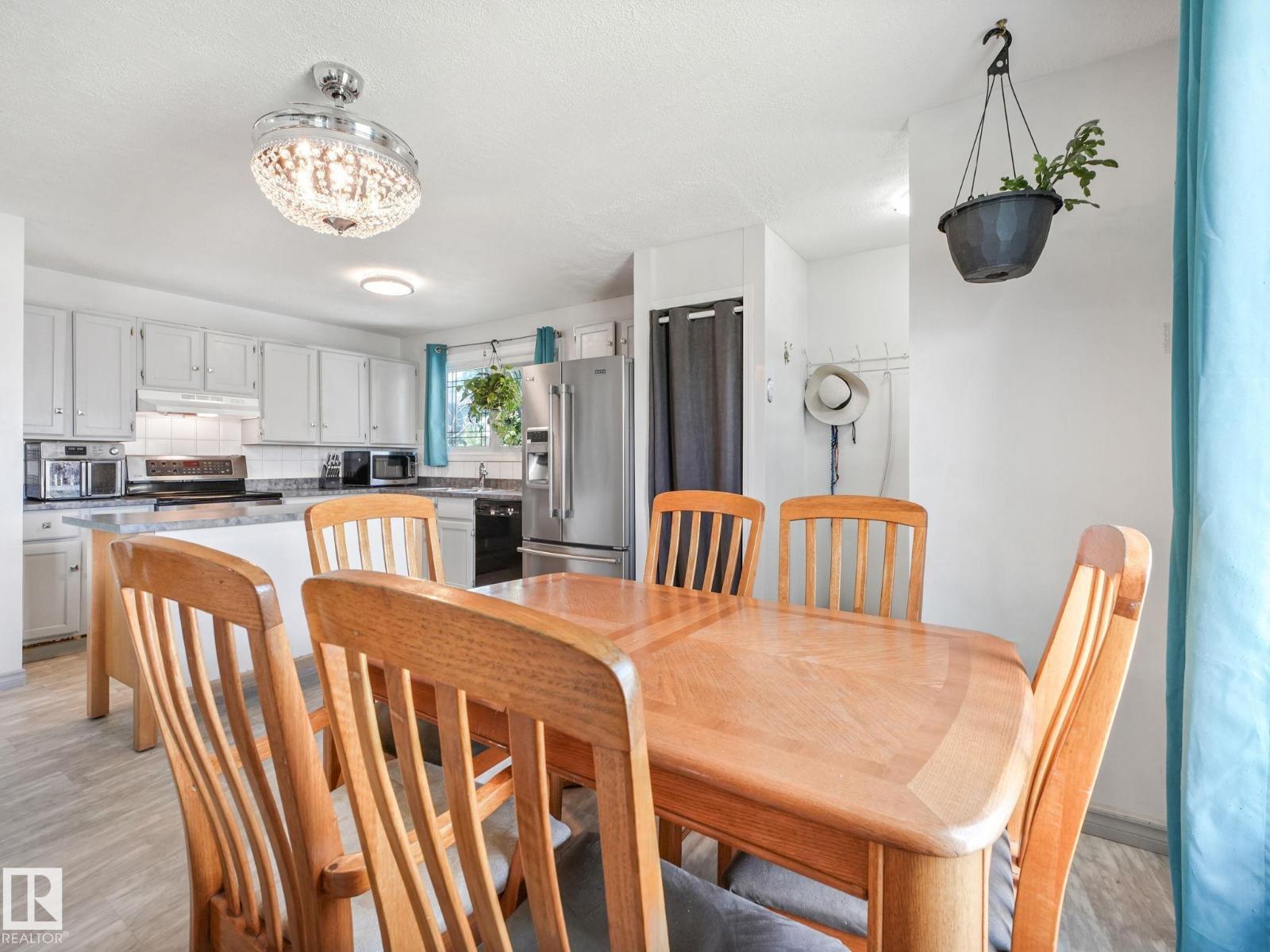 164 WARWICK RD NW - 16
