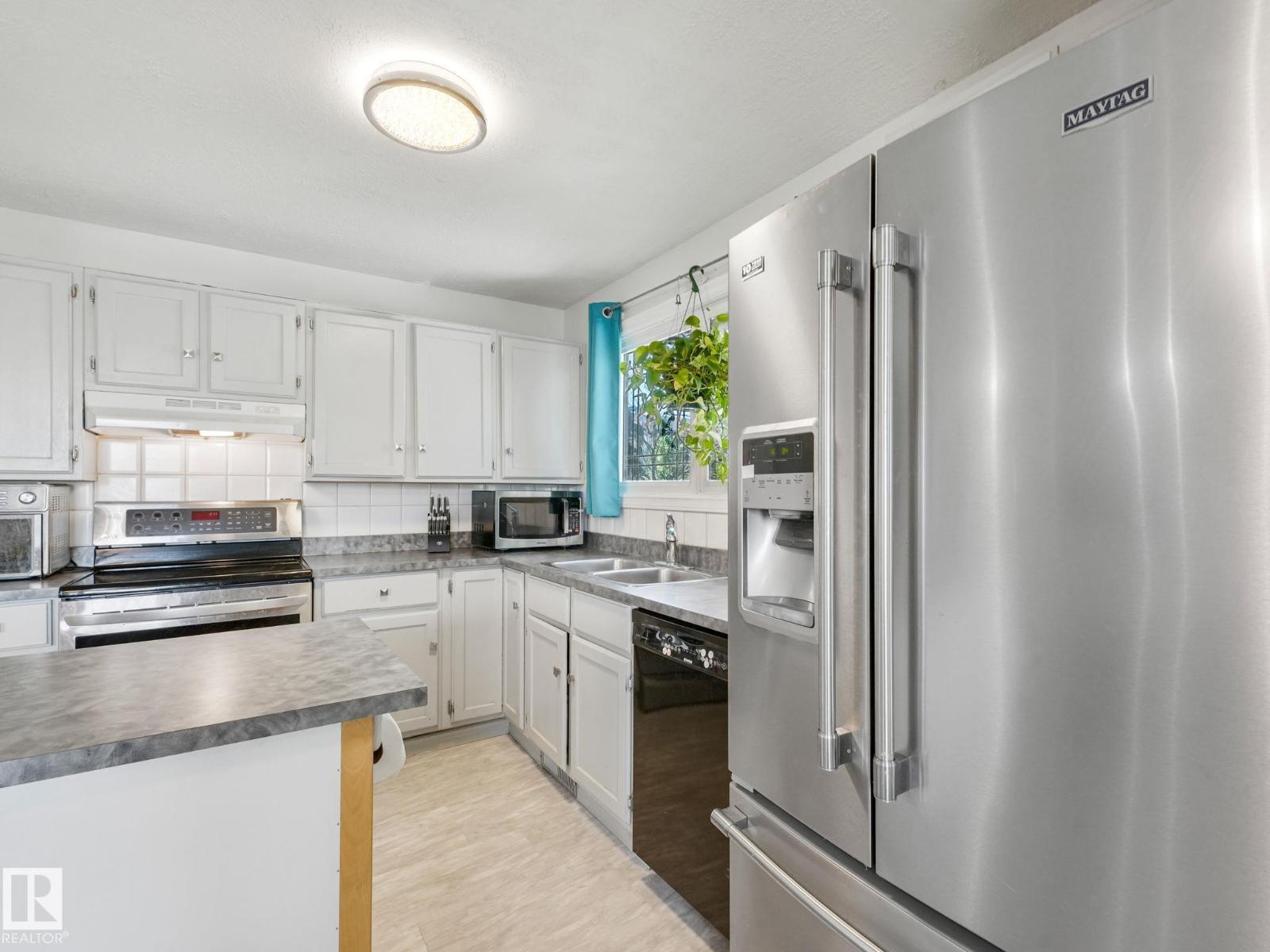 164 WARWICK RD NW - 20