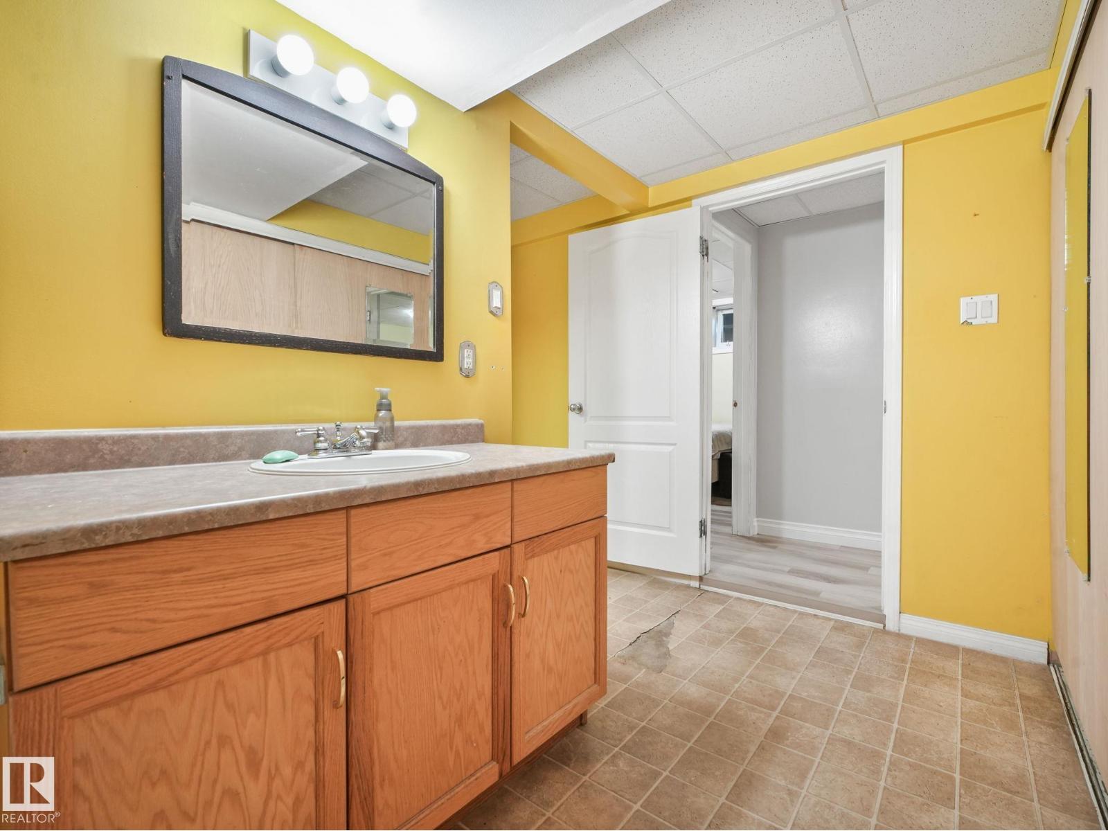 164 WARWICK RD NW - 36