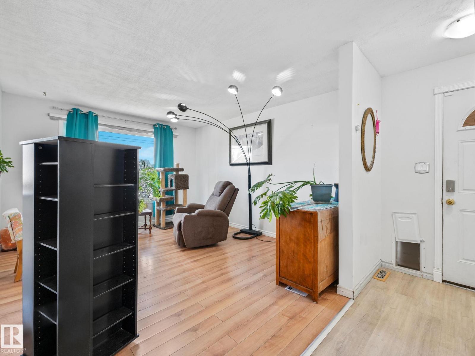 164 WARWICK RD NW - 7