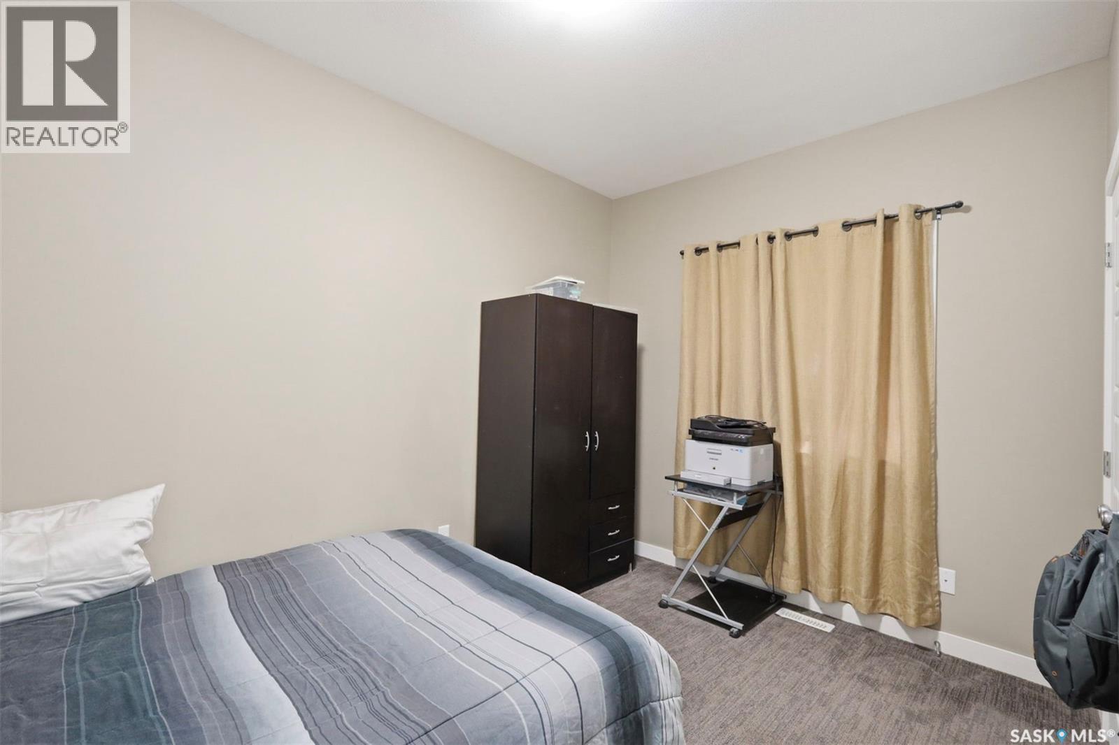 359 Underhill BEND - 17