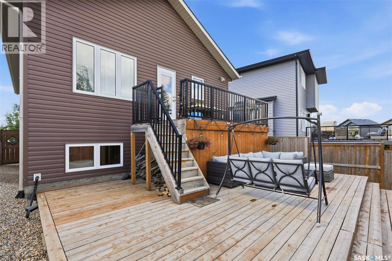 359 Underhill BEND - 33