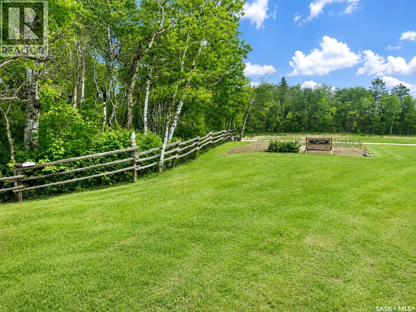 WHITE ACREAGE — photo 22