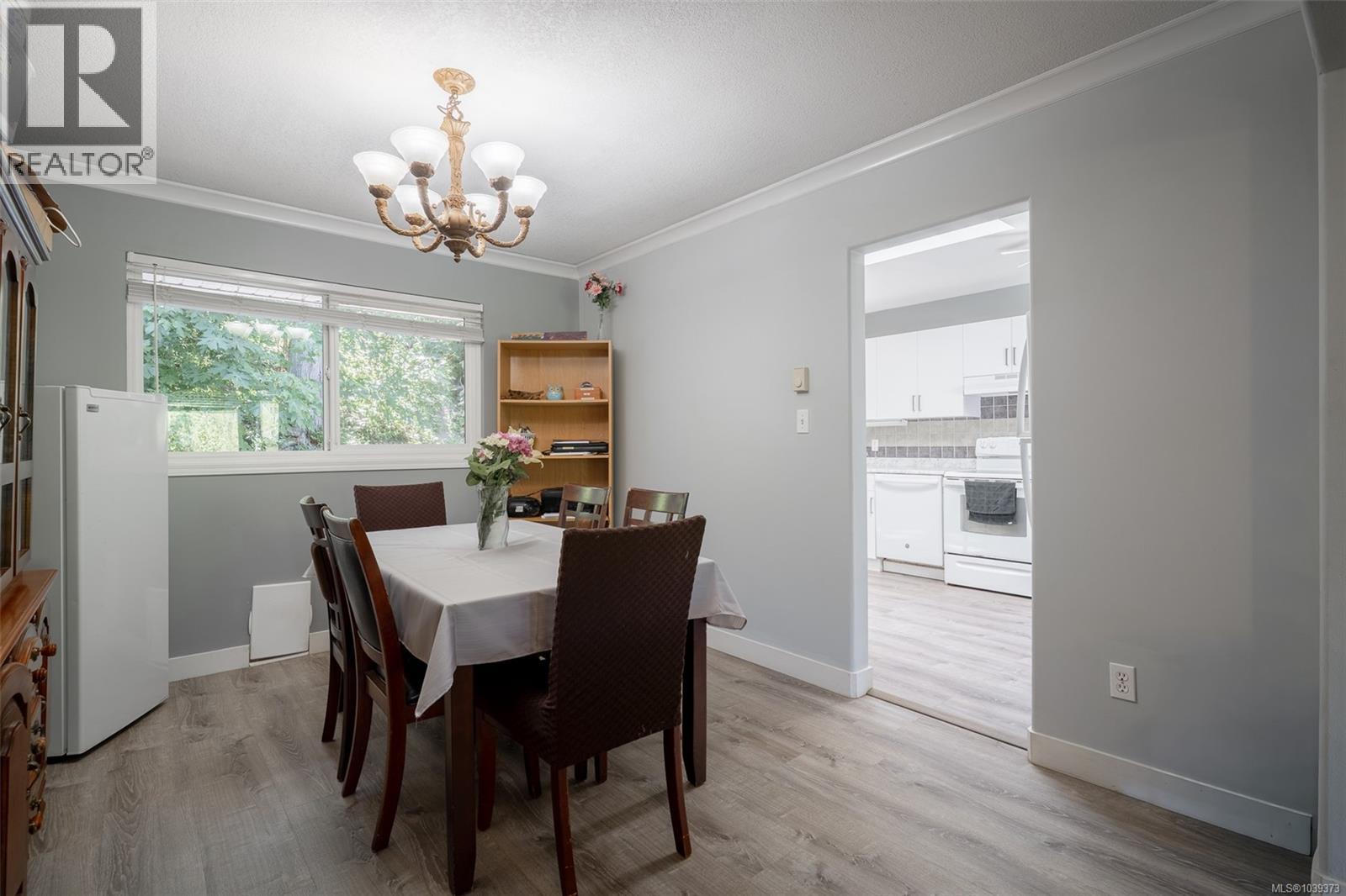 60 Porter Rd - 6