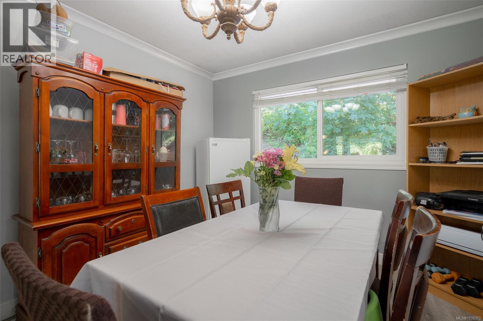 60 Porter Rd - 7
