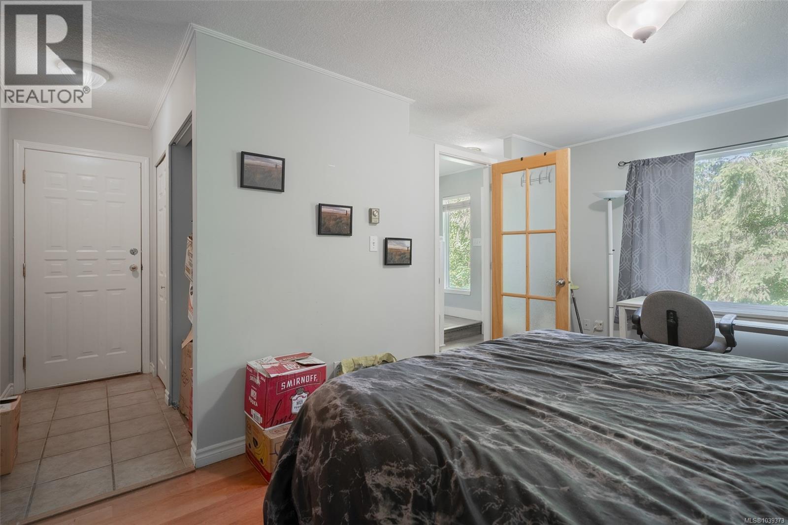60 Porter Rd - 24