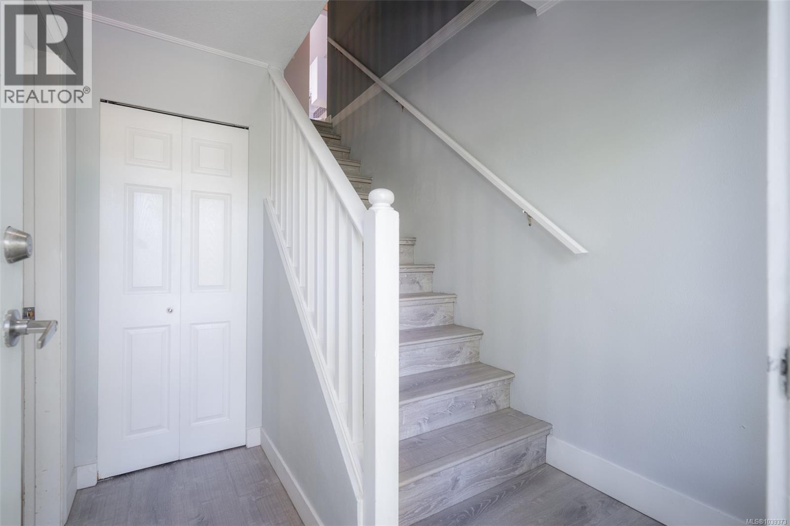 60 Porter Rd - 26