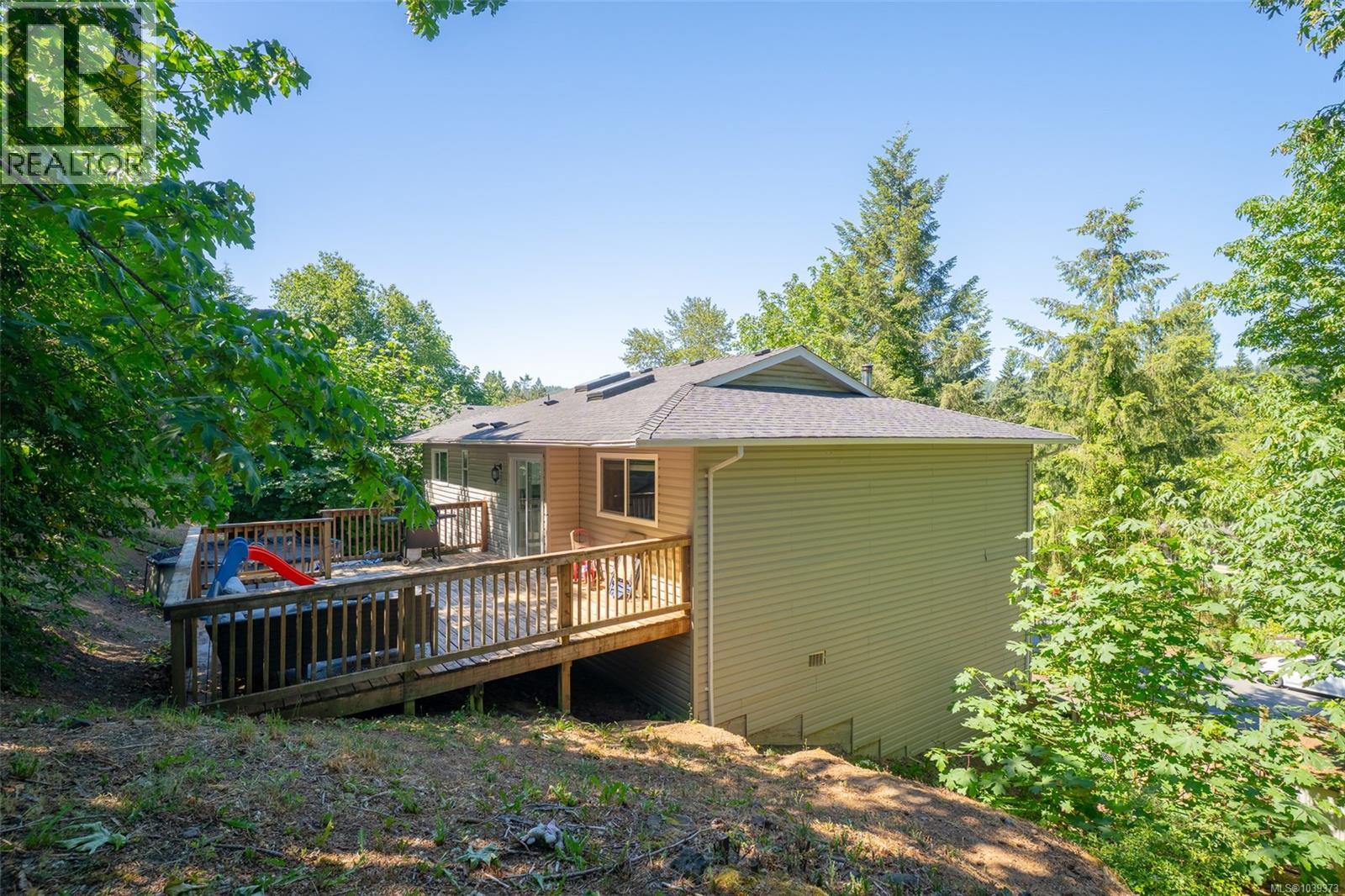60 Porter Rd - 28