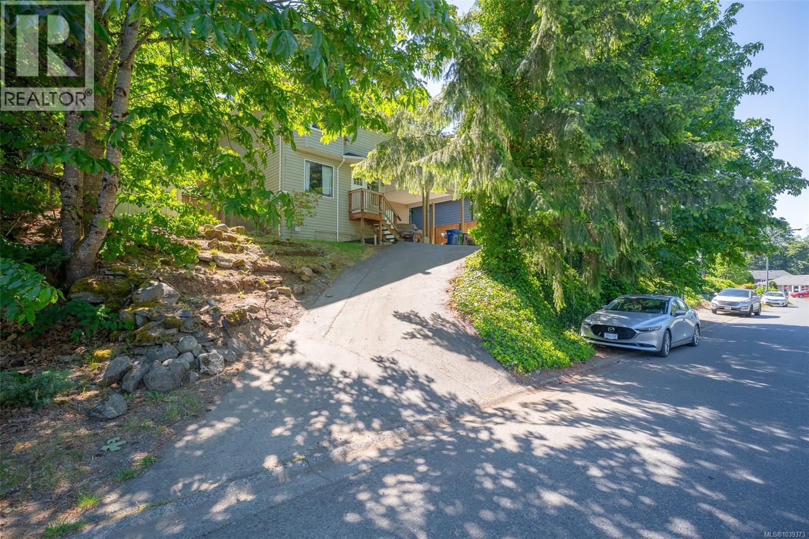 60 Porter Rd - 32
