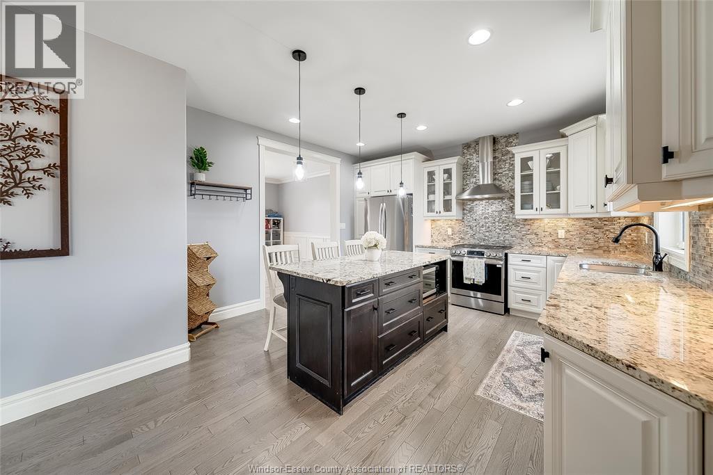 1096 CHARLOTTE CRESCENT - 14