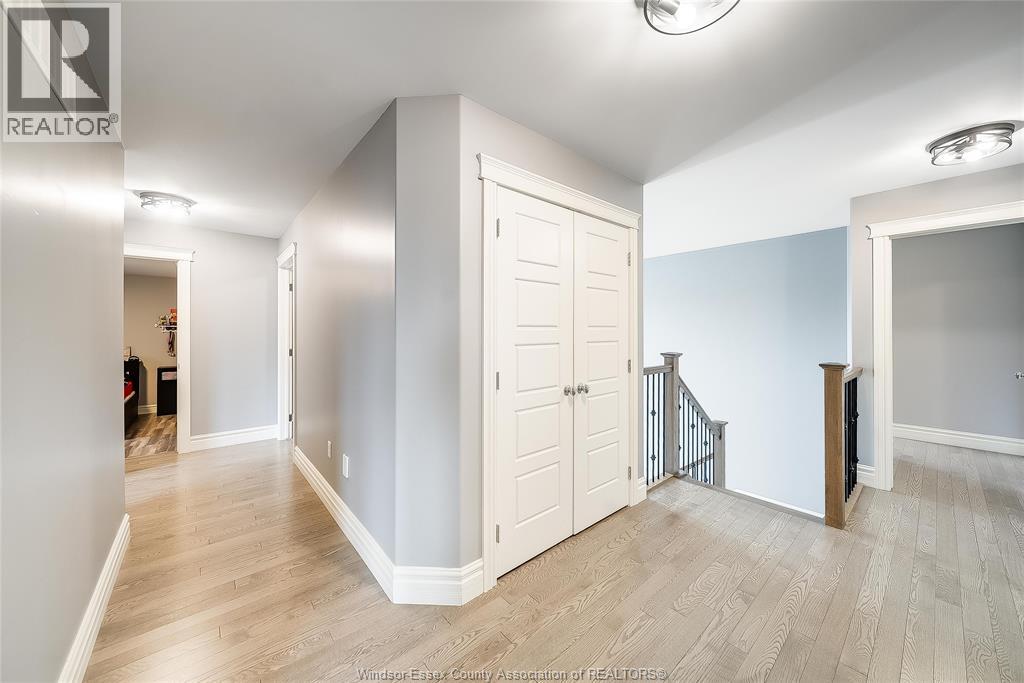 1096 CHARLOTTE CRESCENT - 20